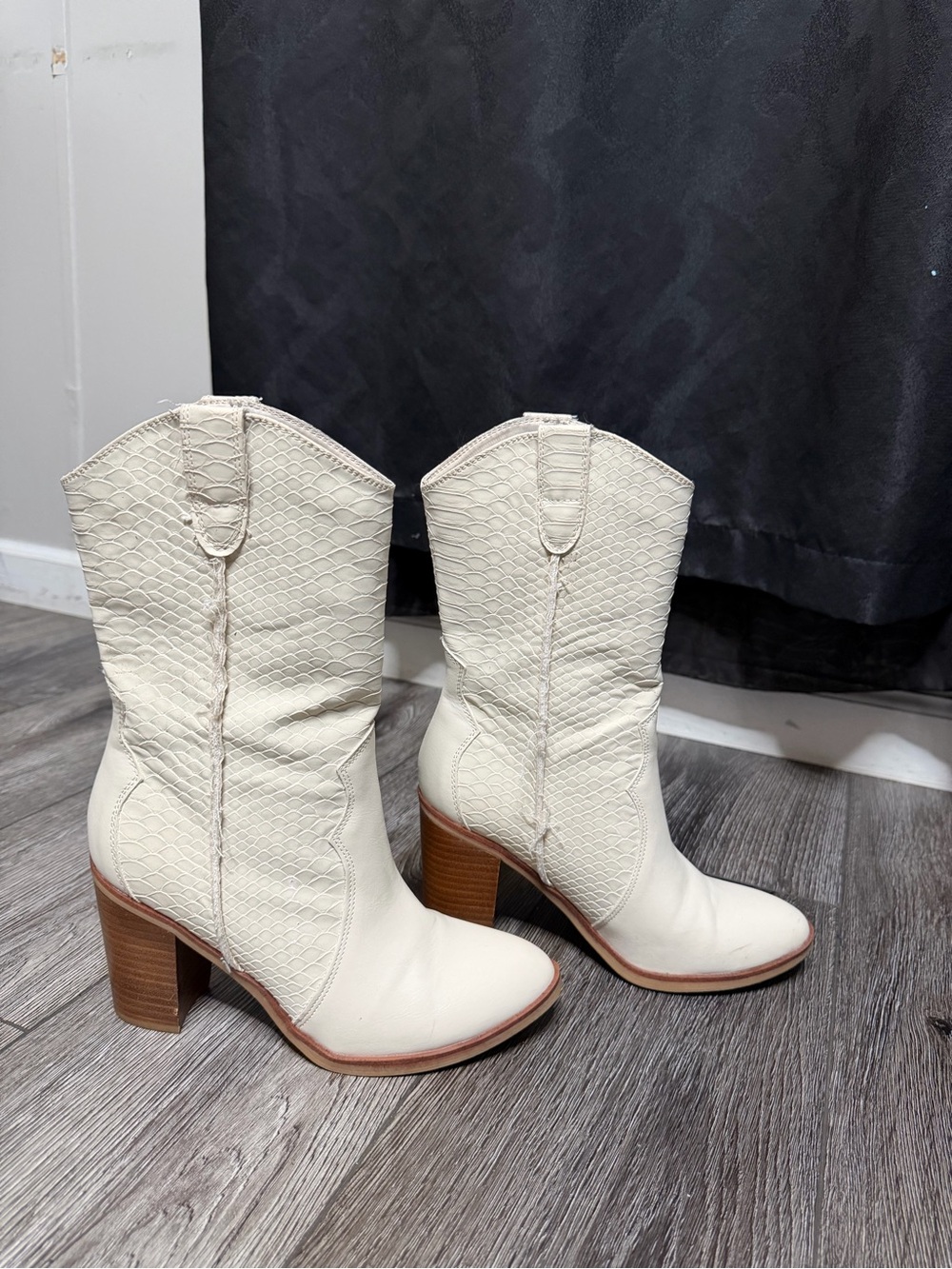 MIA Brand Western Style Boots